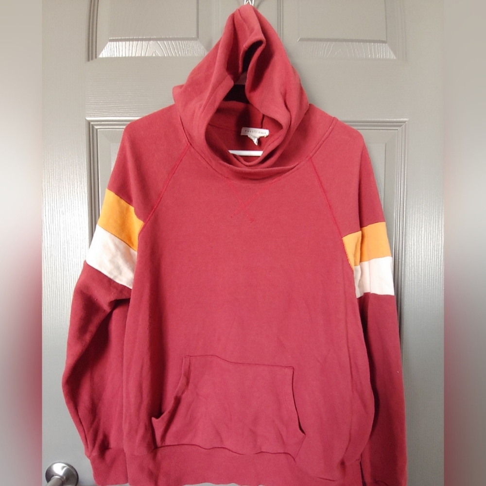 Tilly's Sweatshirt